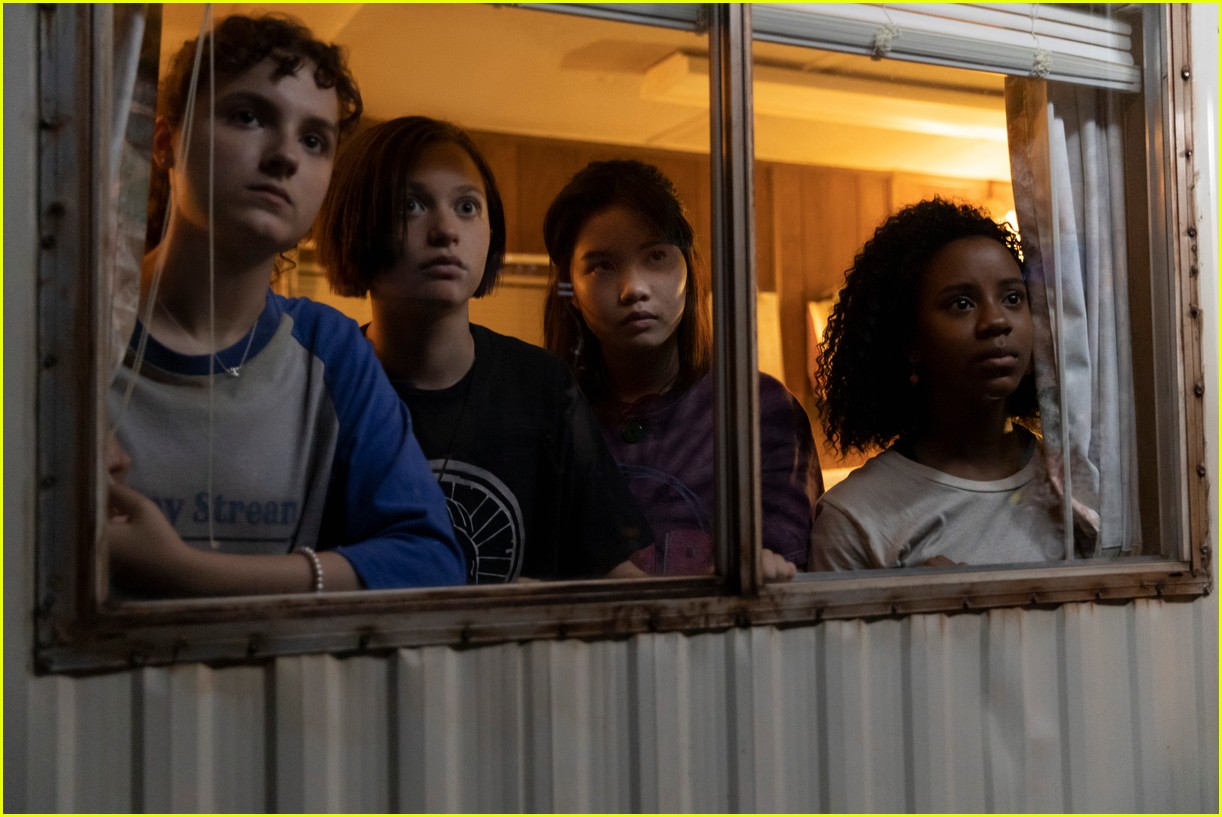 Prime Video Releases 'Paper Girls' Series Adaptation Teaser Trailer - Watch Now!