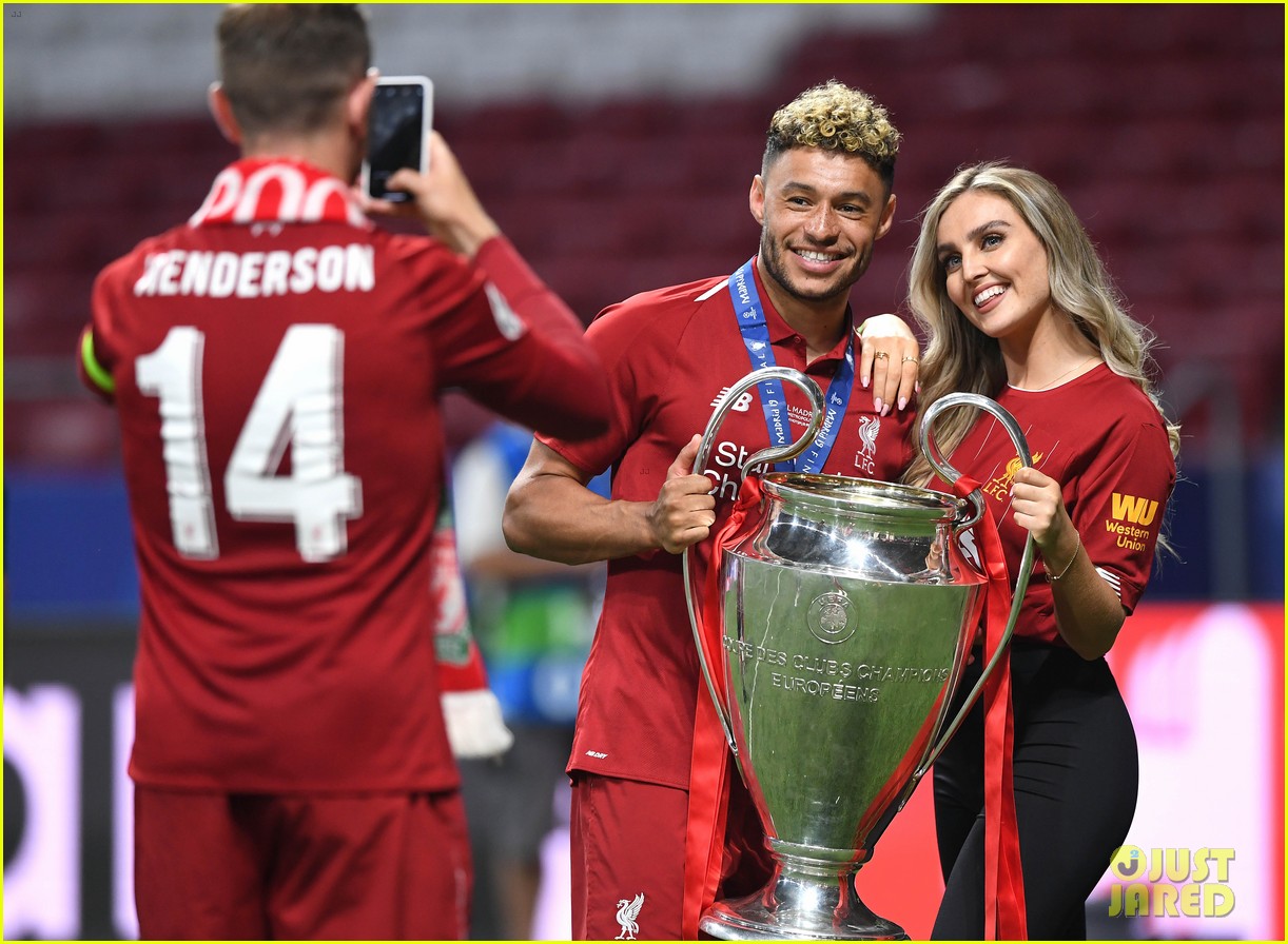 Perrie Edwards & Alex Oxlade-Chamberlain are Engaged!