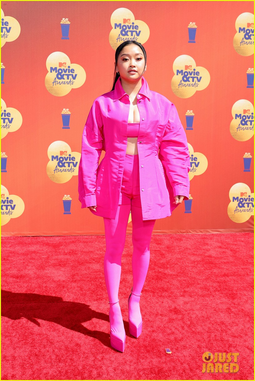 Sydney Sweeney Has A Stylish Mini Skirt Moment at MTV Movie & TV Awards 2022