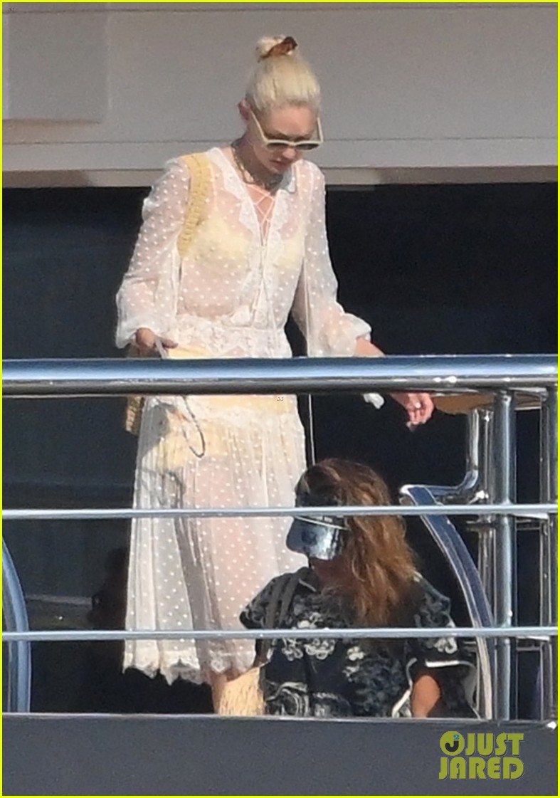 Gigi Hadid Vacations with the Beckham Family in St. Tropez (Photos)