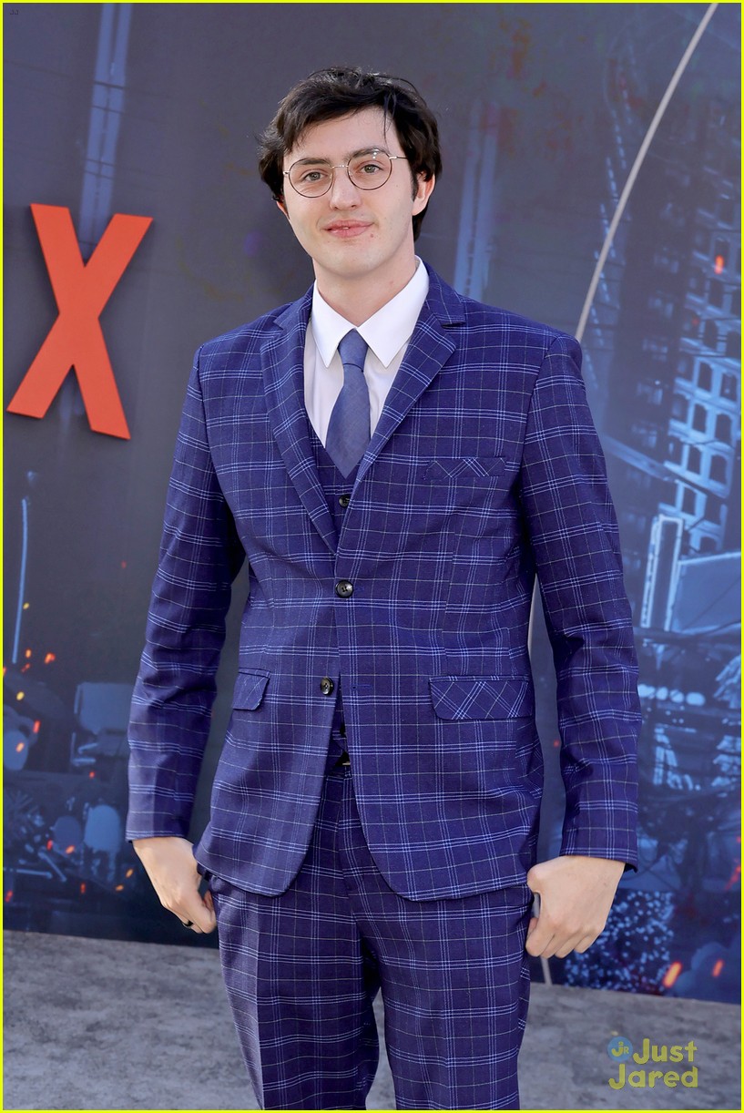 Julia Butters & Cameron Crovetti Premiere New Netflix Film 'The Gray Man'