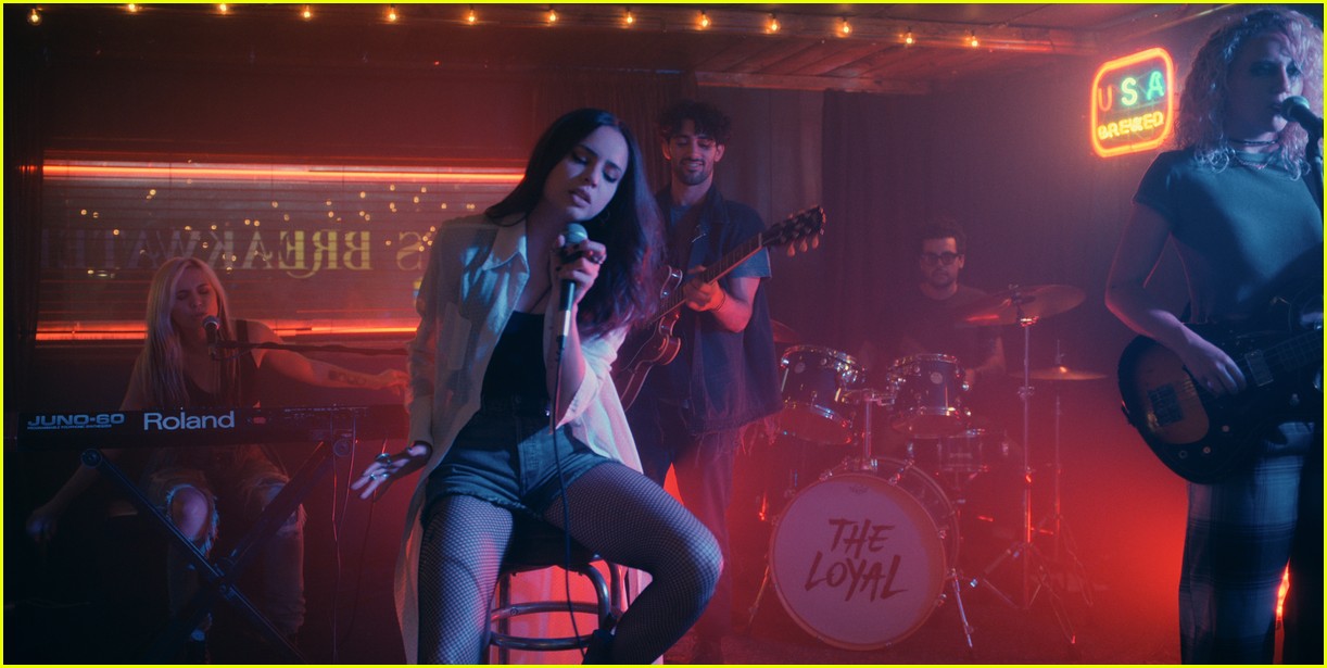 Sofia Carson & Nicholas Galitzine Enter Fake Marriage in 'Purple Hearts' Trailer - Watch Now!