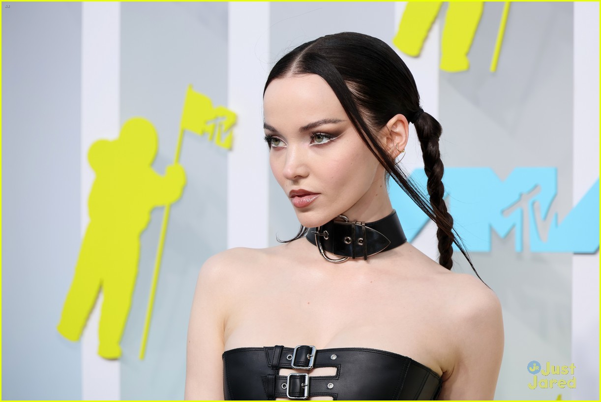 Dove Cameron & Sofia Carson Arrive for MTV VMAs 2022 - See the Pics!