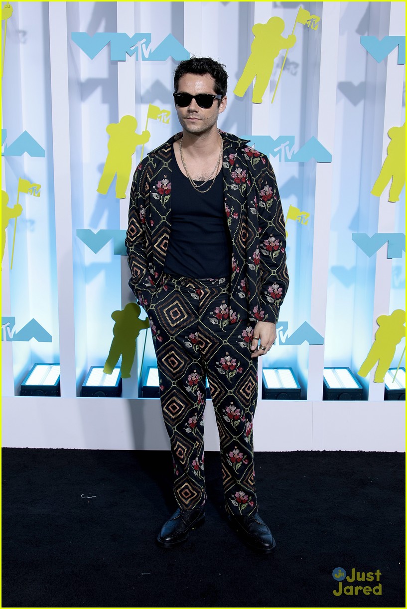 Dylan O'Brien & Colton Haynes are 'Teen Wolf' Studs at MTV VMAs 2022