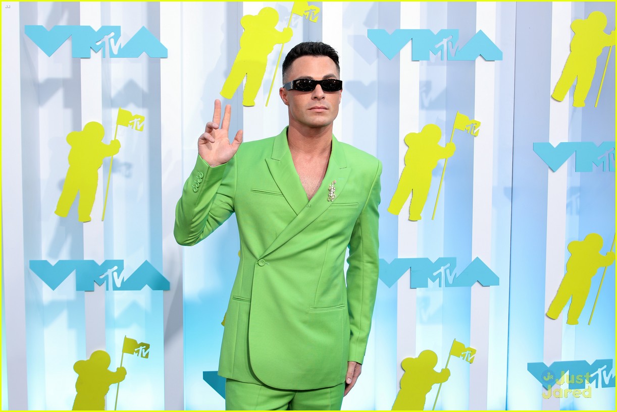 Dylan O'Brien & Colton Haynes are 'Teen Wolf' Studs at MTV VMAs 2022