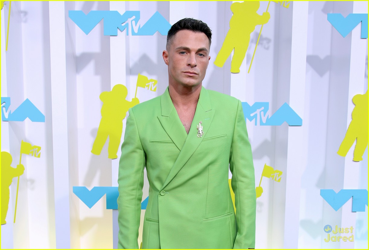 Dylan O'Brien & Colton Haynes are 'Teen Wolf' Studs at MTV VMAs 2022