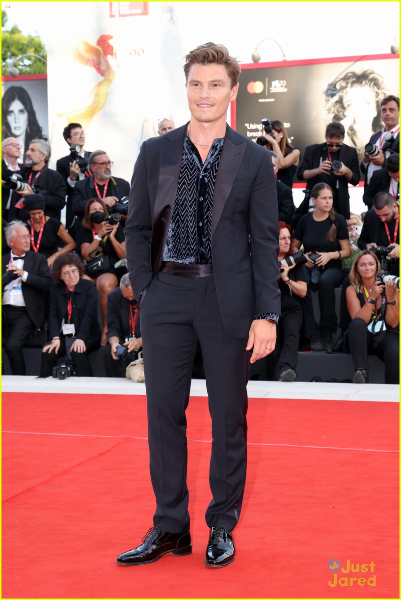 Dylan Sprouse & Barbara Palvin Step Out for 'White Noise' Premiere at Venice Film Festival