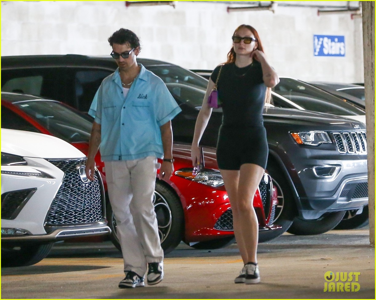 Joe Jonas & Sophie Turner Spend the Day Shopping Together in Miami