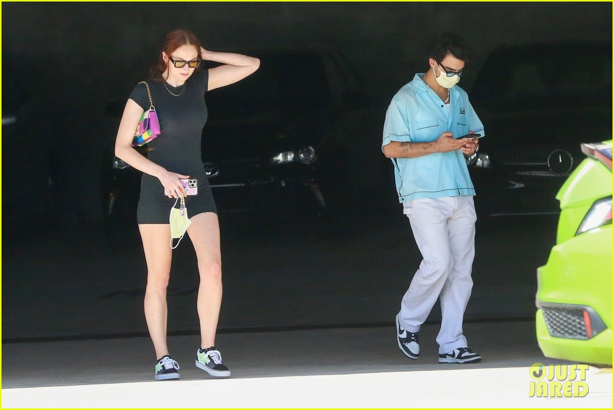 Joe Jonas & Sophie Turner Spend the Day Shopping Together in Miami
