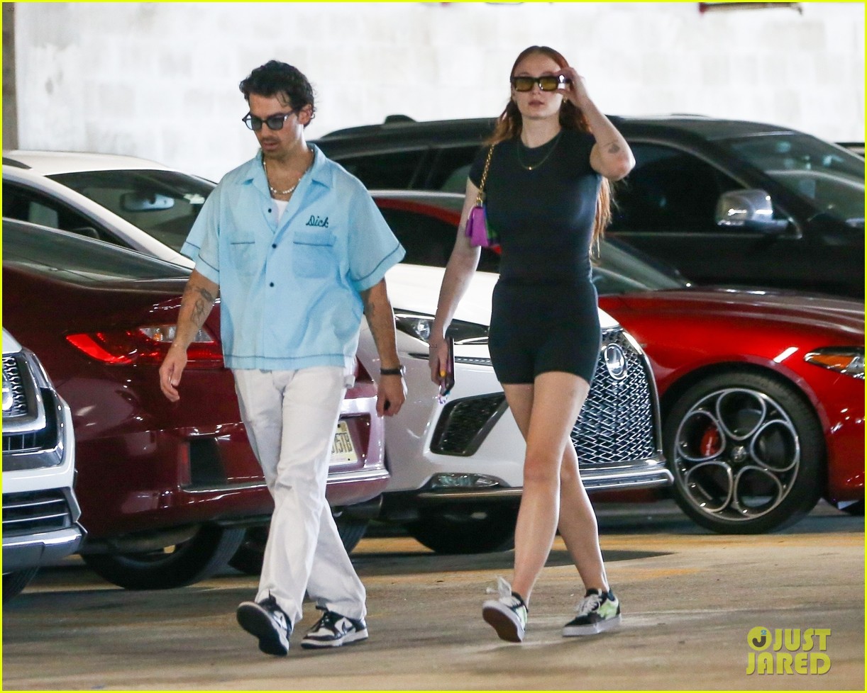 Joe Jonas & Sophie Turner Spend the Day Shopping Together in Miami