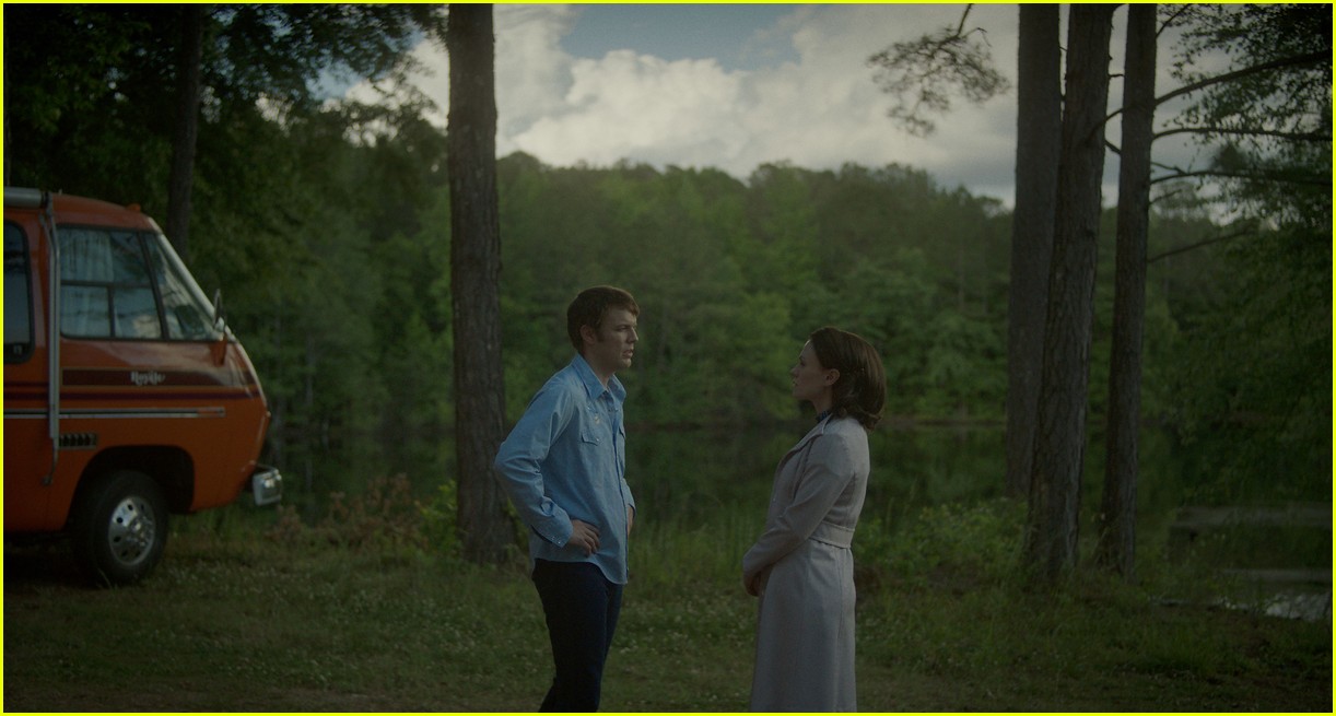 Mckenna Grace & Hendrix Yancey Star In 'A Friend of the Family' First Look Photos