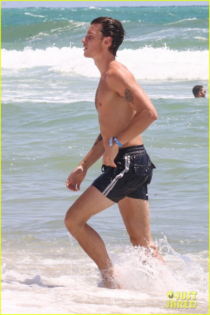 Shawn Mendes Spotted at the Beach in Miami - See the New Shirtless Photos!