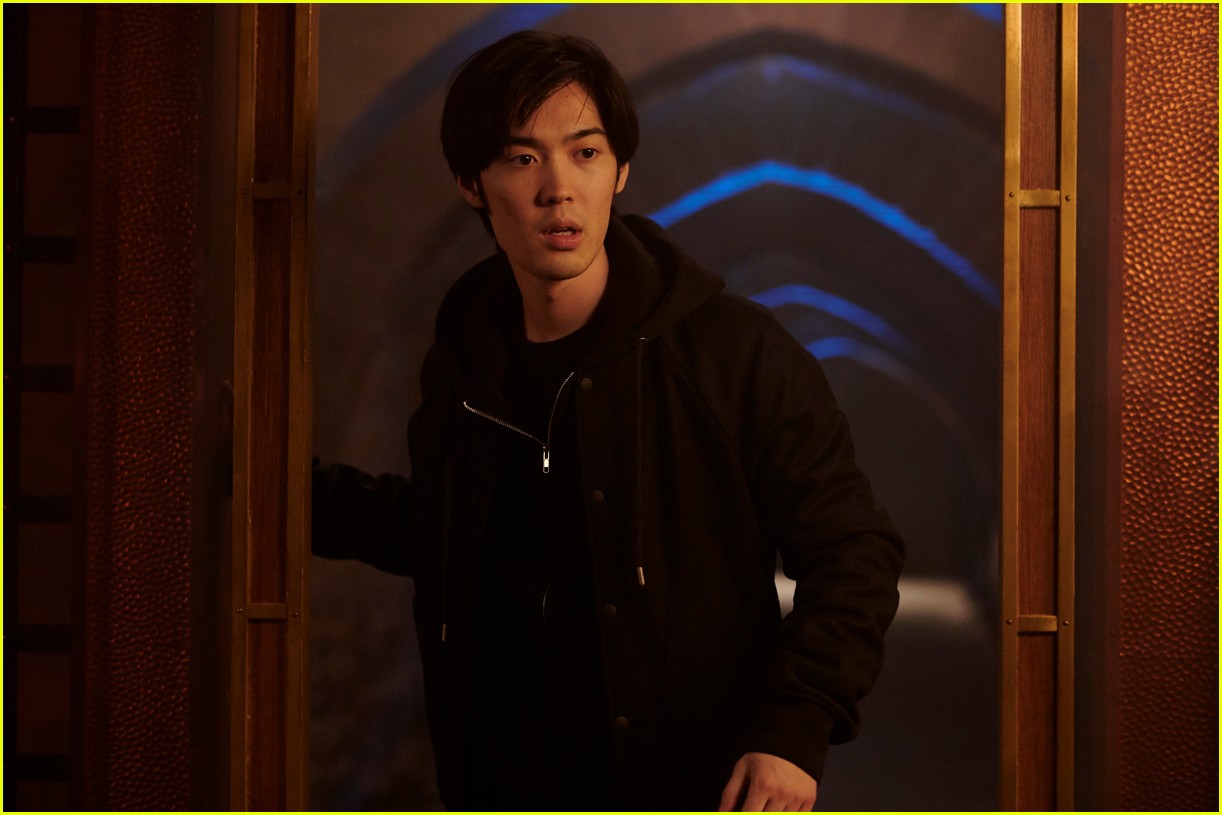 Sisi Stringer & Daniela Nieves Star In 'Vampire Academy' Trailer - Watch Now!