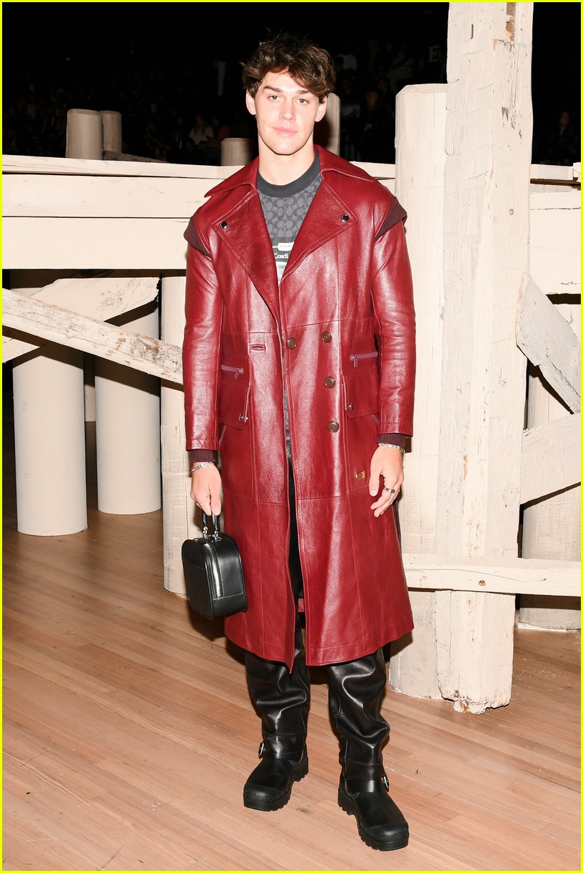 'XO, Kitty' Stars Anna Cathcart & Anthony Keyvan Attend Coach Fashion Show