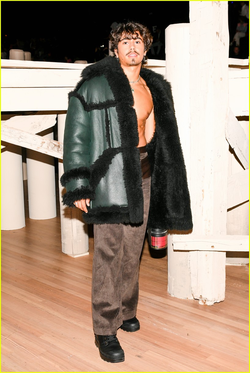 'XO, Kitty' Stars Anna Cathcart & Anthony Keyvan Attend Coach Fashion Show