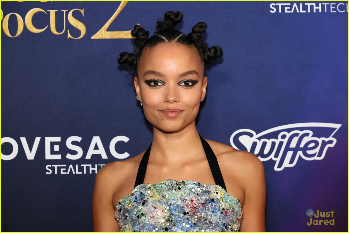 Whitney Peak, Belissa Escobedo, Froy Gutierrez & More Attend 'Hocus Pocus 2' Premiere
