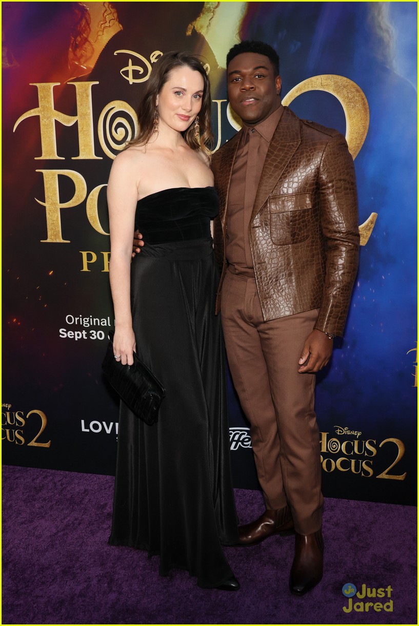 Whitney Peak, Belissa Escobedo, Froy Gutierrez & More Attend 'Hocus Pocus 2' Premiere