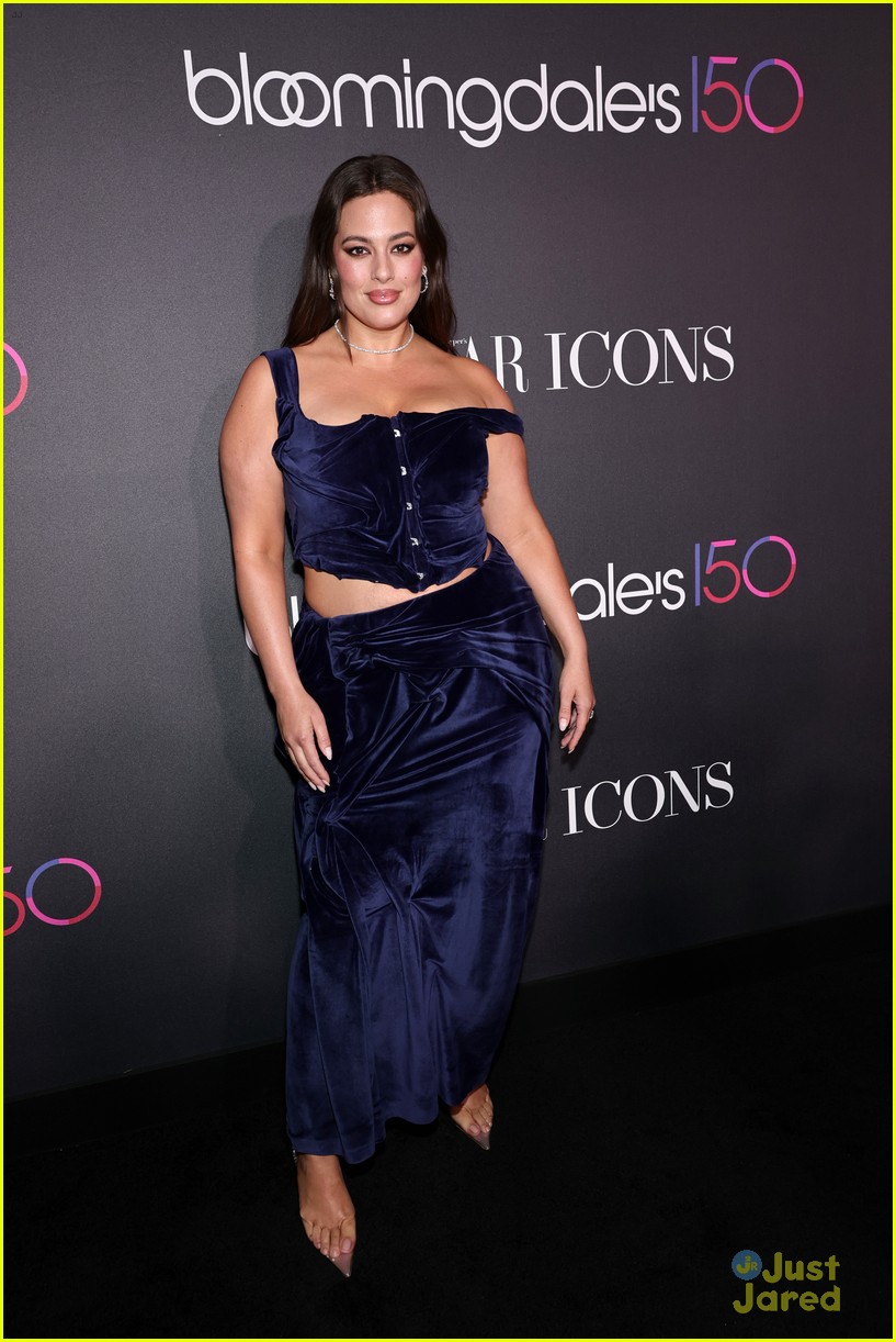 Sabrina Carpenter, Dove Cameron & More Attend Harper's Bazaar's Global Icons Party