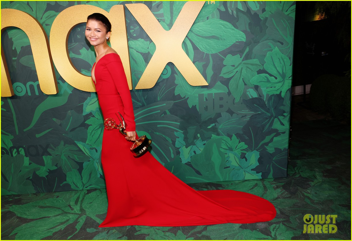 Zendaya, Sydney Sweeney, & More 'Euphoria' Stars Attend HBO's Emmys After Party!