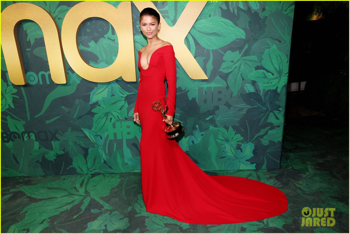 Zendaya, Sydney Sweeney, & More 'Euphoria' Stars Attend HBO's Emmys After Party!