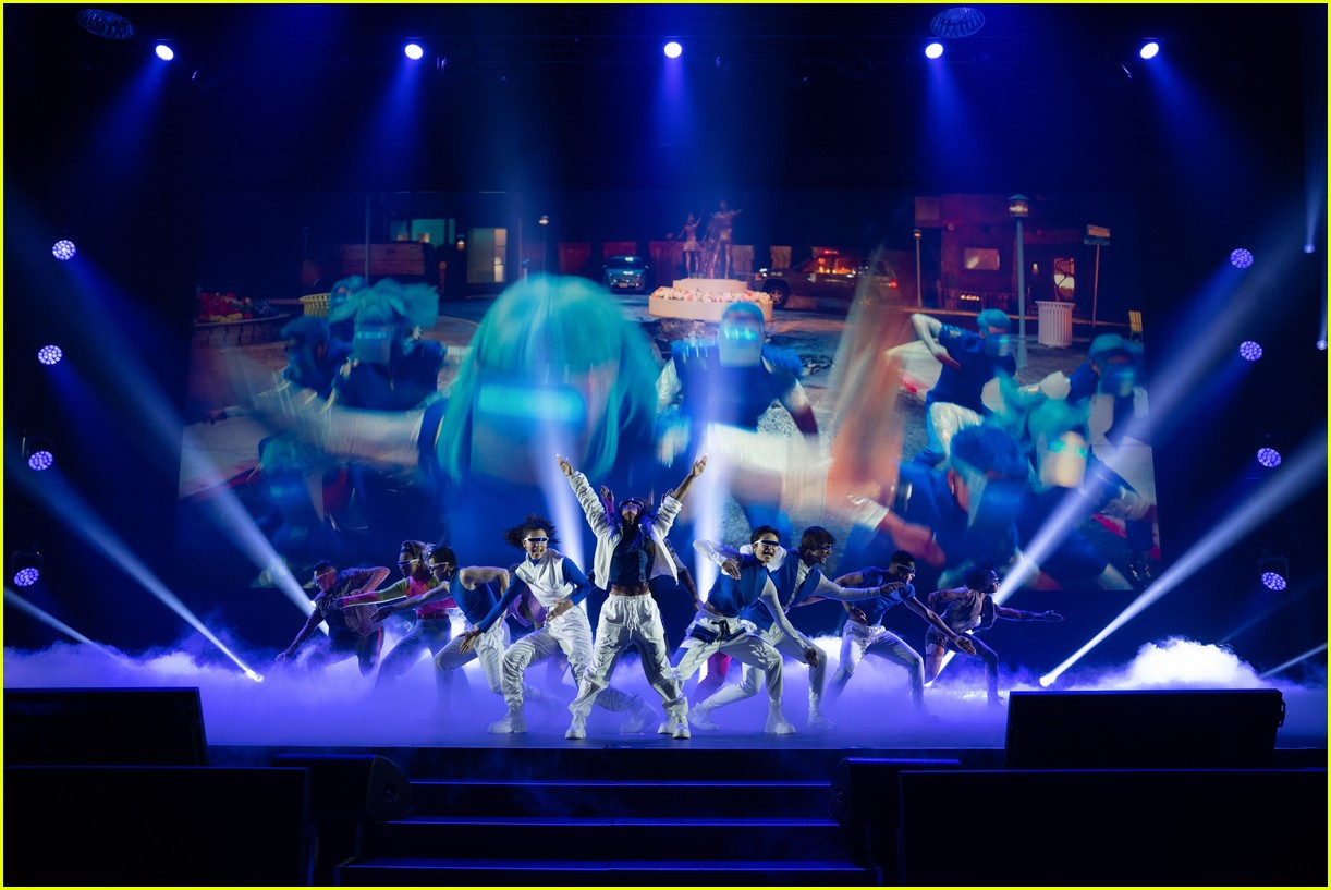 'Zombies 3' Cast Perform 'Alien Invasion' at D23 Expo (Video)