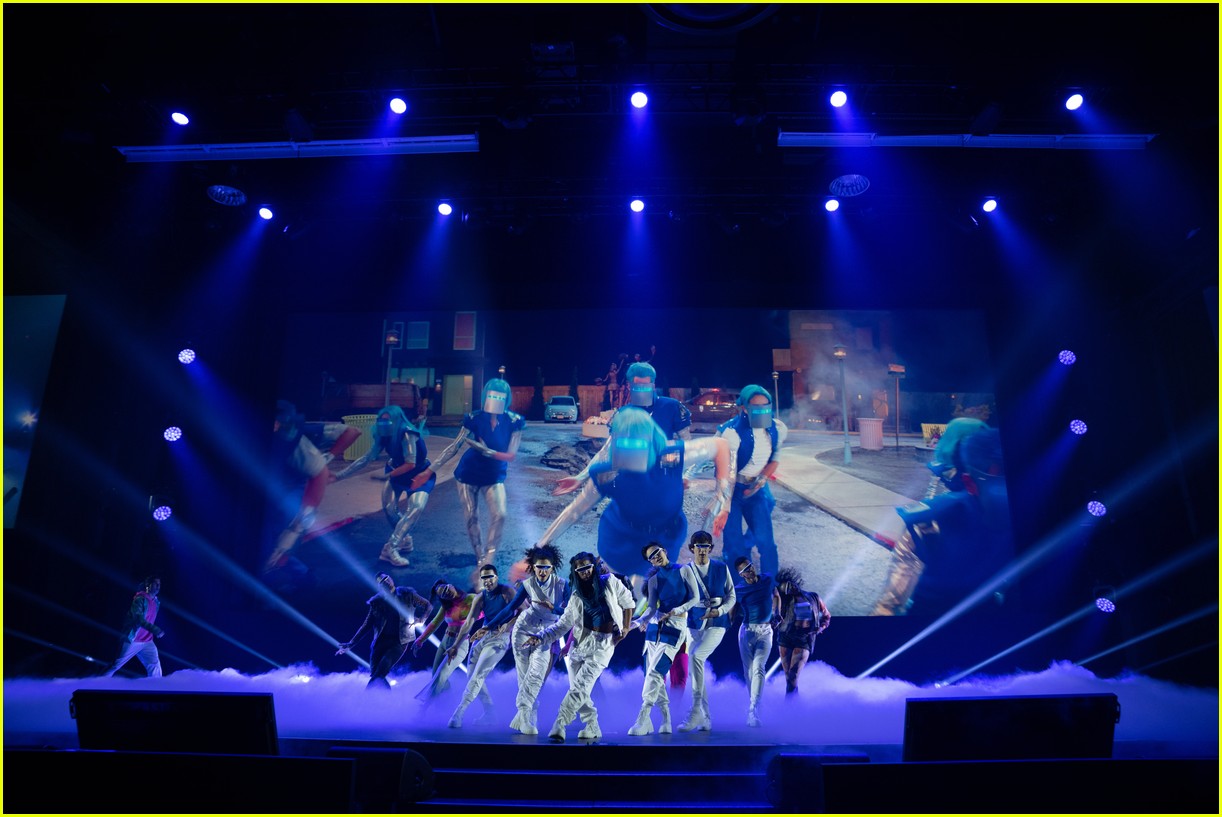 'Zombies 3' Cast Perform 'Alien Invasion' at D23 Expo (Video)