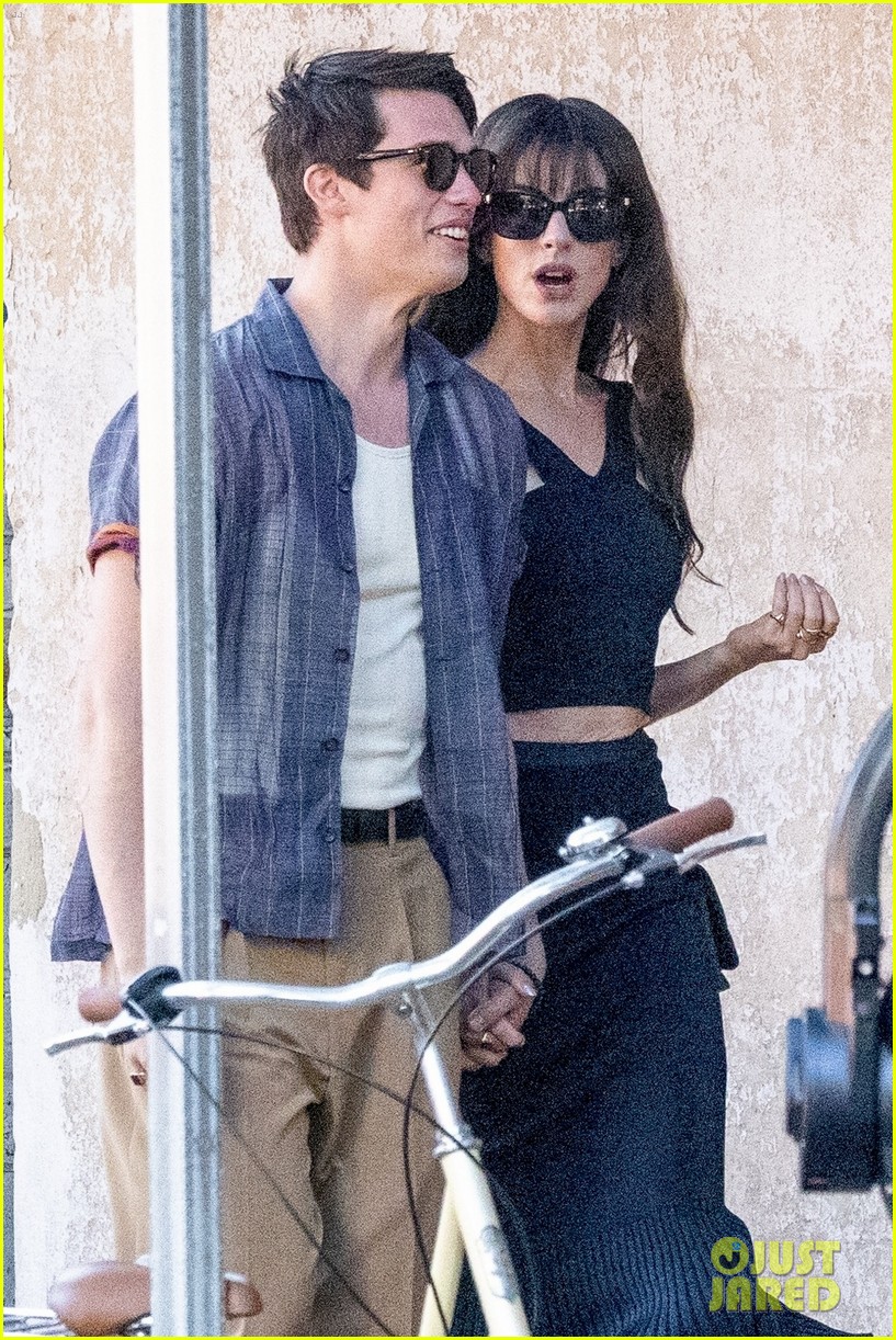 Nicholas Galitzine Wraps His Arm Around Anne Hathaway While Filming 'The Idea of You'
