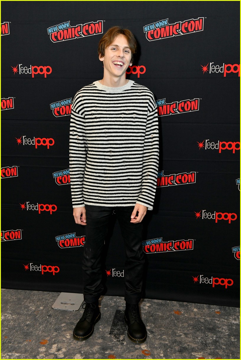 Jacob Bertrand Gives Xolo Maridueña a Lift at New York Comic Con