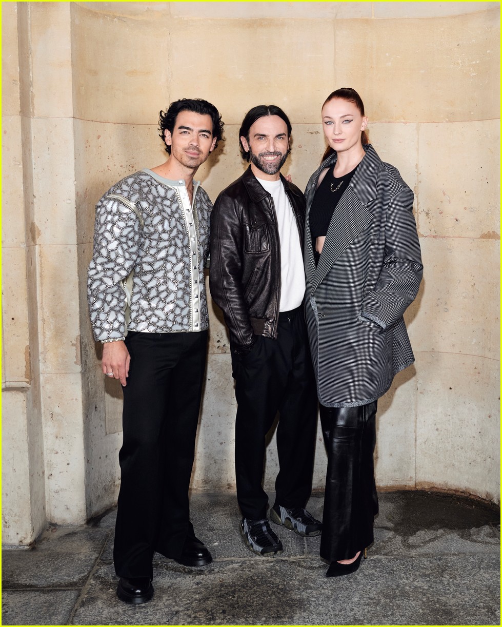 Joe Jonas & Sophie Turner Step Out For Louis Vuitton Paris Fashion Week Show