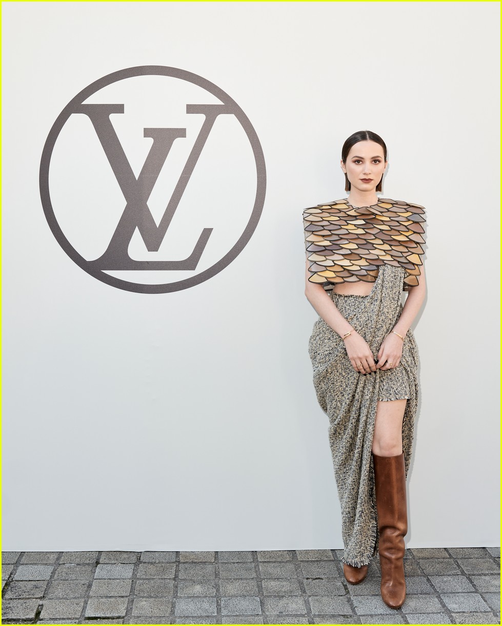 Joe Jonas & Sophie Turner Step Out For Louis Vuitton Paris Fashion Week Show