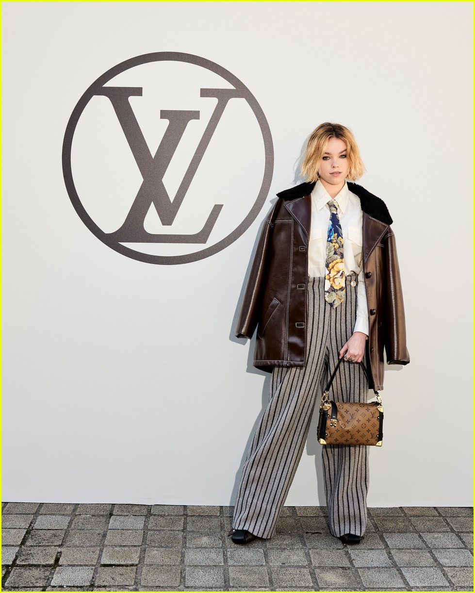 Joe Jonas & Sophie Turner Step Out For Louis Vuitton Paris Fashion Week Show