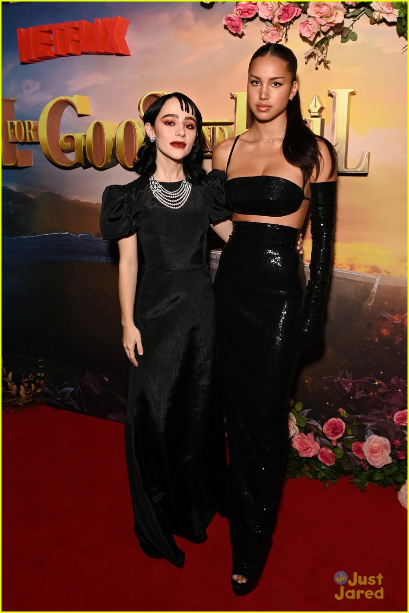 Sofia Wylie Points Out What's On Freya Parks' Dress at 'School For Good & Evil' Premiere