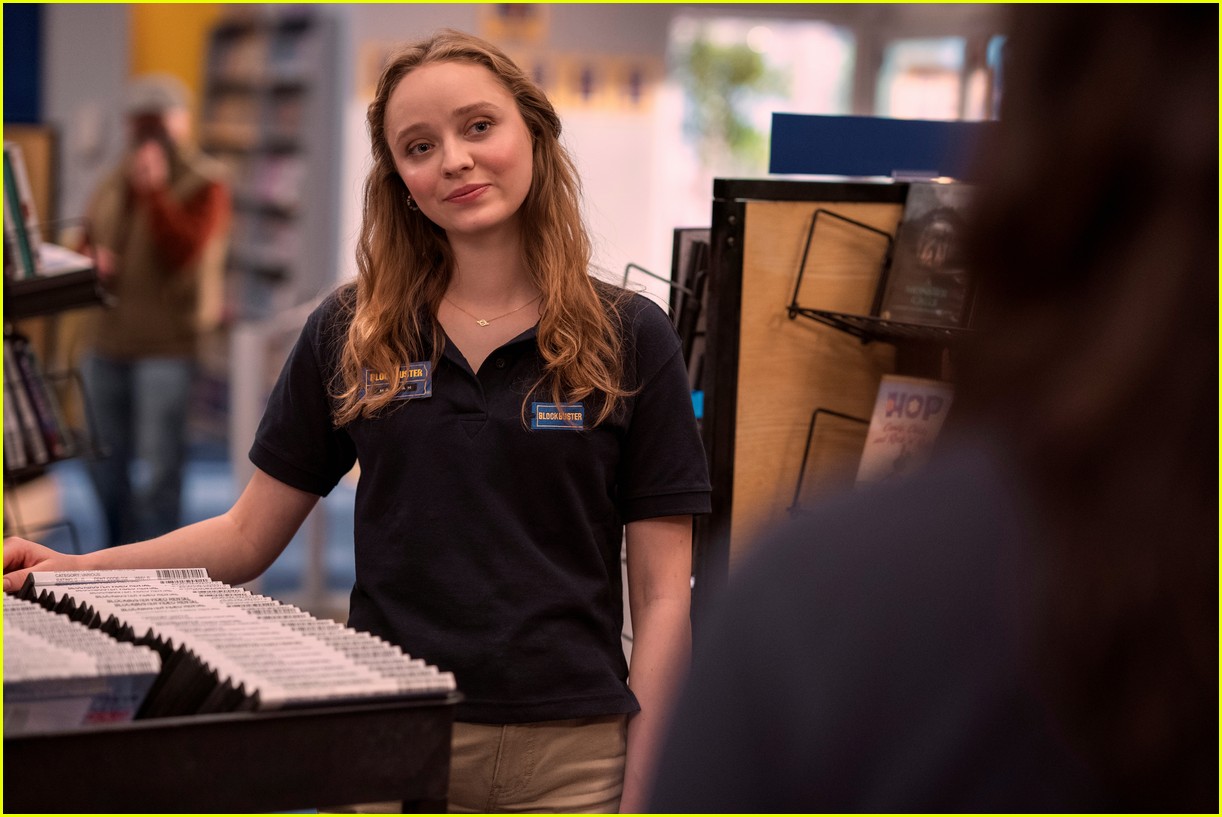 Tyler Alvarez Is An Aspiring Filmmaker In 'Blockbuster' Trailer - Watch Now!