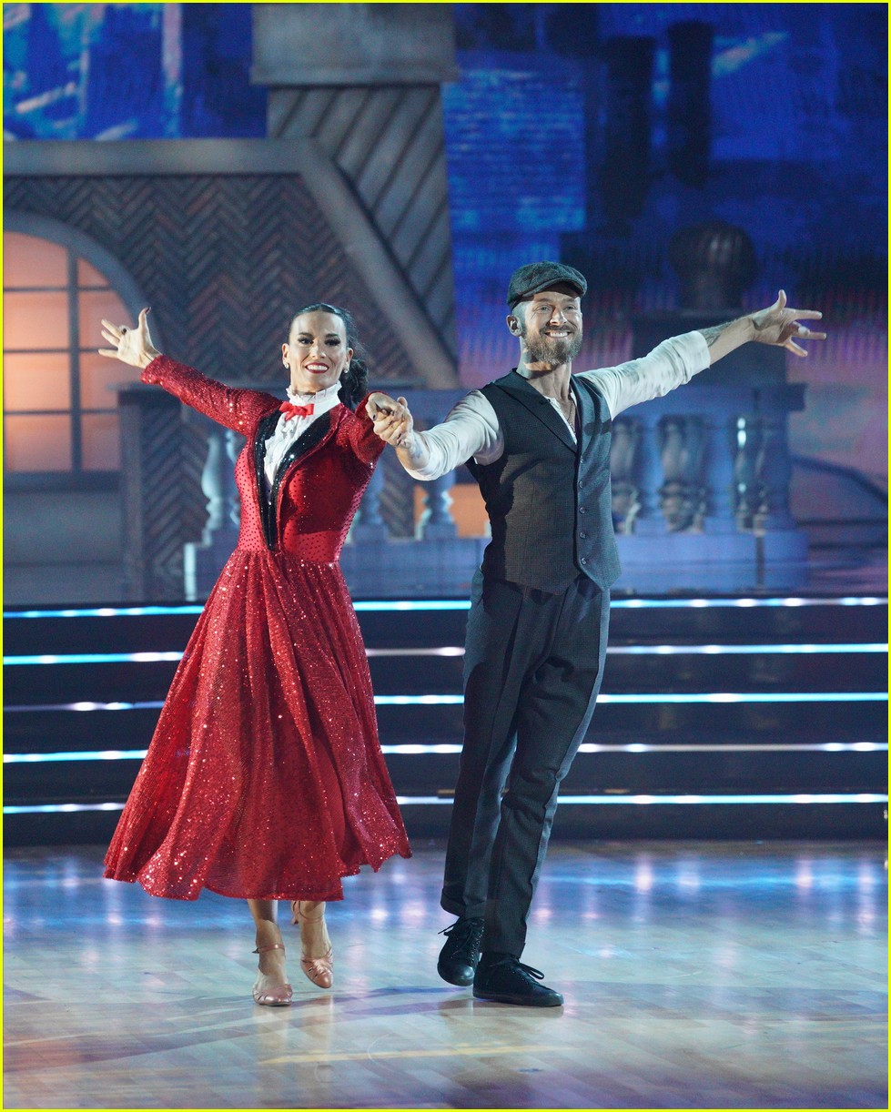 Tyra Banks Messes Up Another Name on 'Dancing With The Stars'
