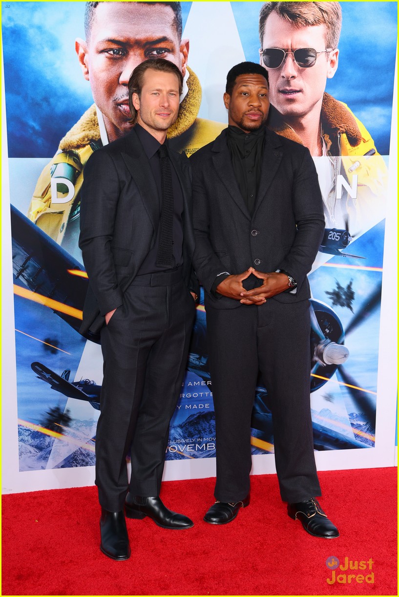 BFFs Joe Jonas, Daren Kagasoff & Spencer Neville Suit Up for 'Devotion' Premiere