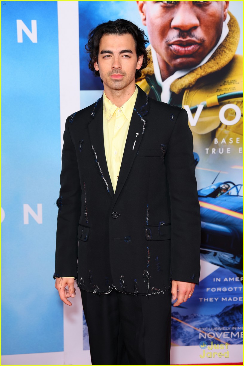 BFFs Joe Jonas, Daren Kagasoff & Spencer Neville Suit Up for 'Devotion' Premiere