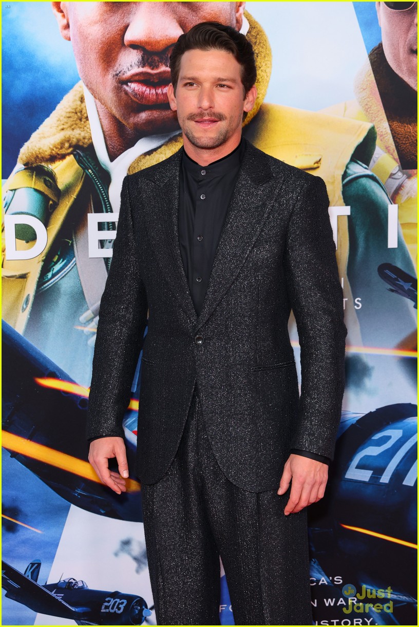 BFFs Joe Jonas, Daren Kagasoff & Spencer Neville Suit Up for 'Devotion' Premiere
