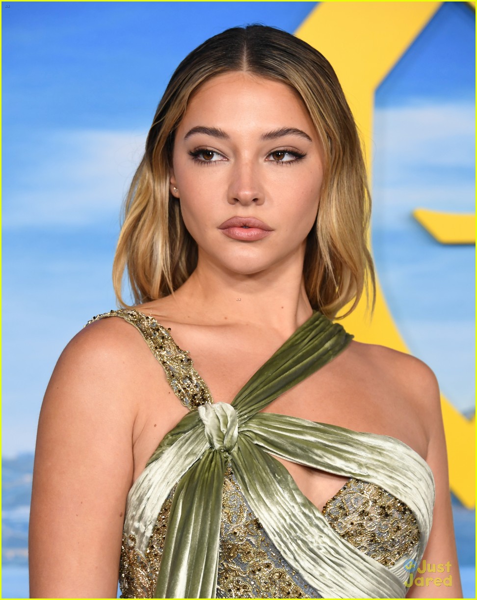 Madison Bailey & Drew Starkey Support 'Outer Banks' Co-Star Madelyn Cline at 'Glass Onion' Premiere