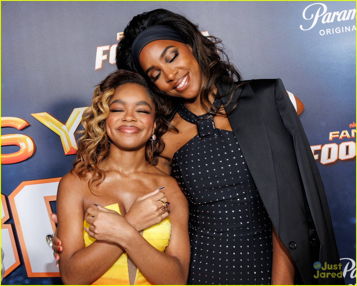 Marsai Martin & Kelly Rowland Share Sweet Moment at 'Fantasy Football' Premiere