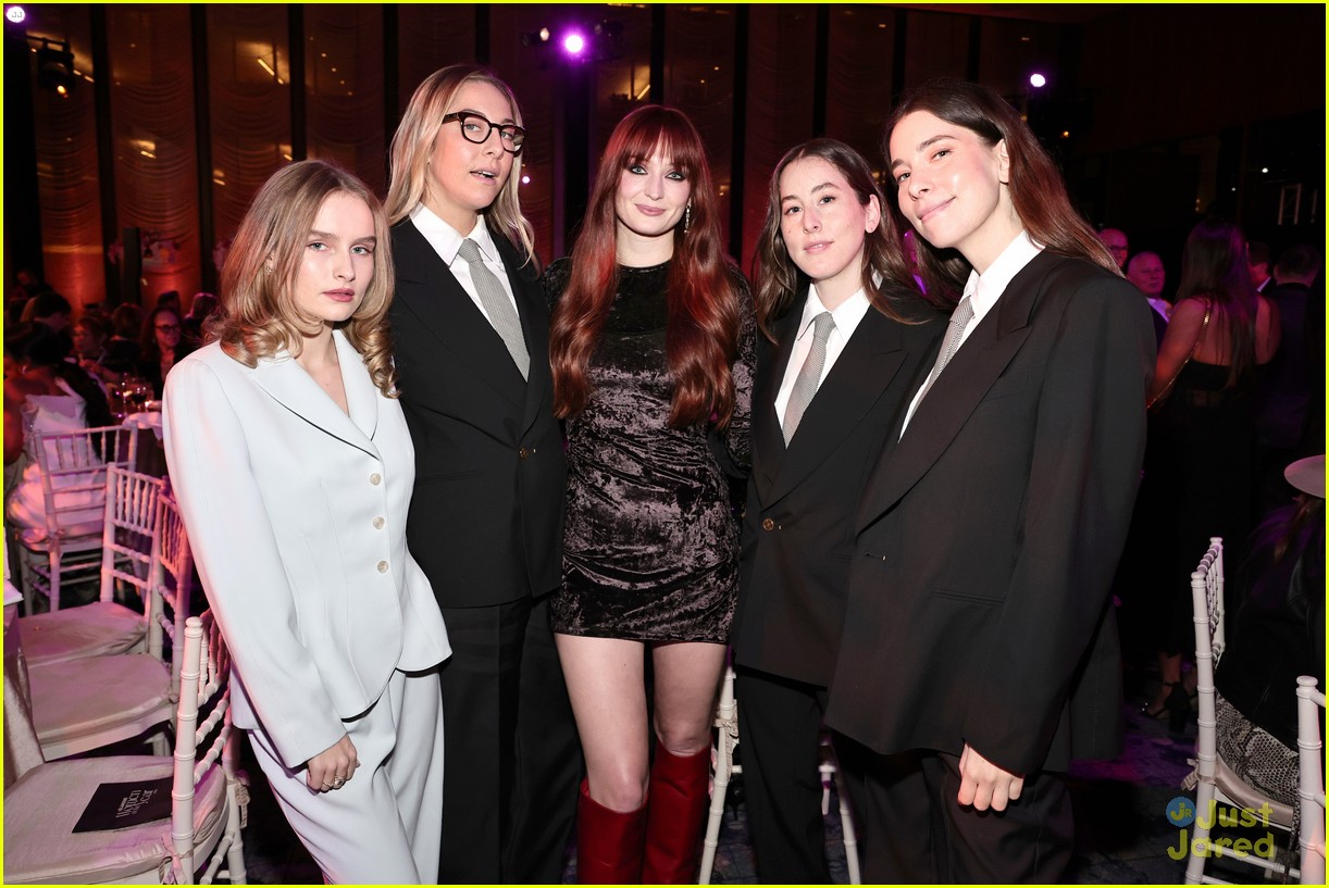 Sophie Turner Reunites With 'The Staircase' Co-Star Olivia DeJonge at Glamour Women of the Year Awards