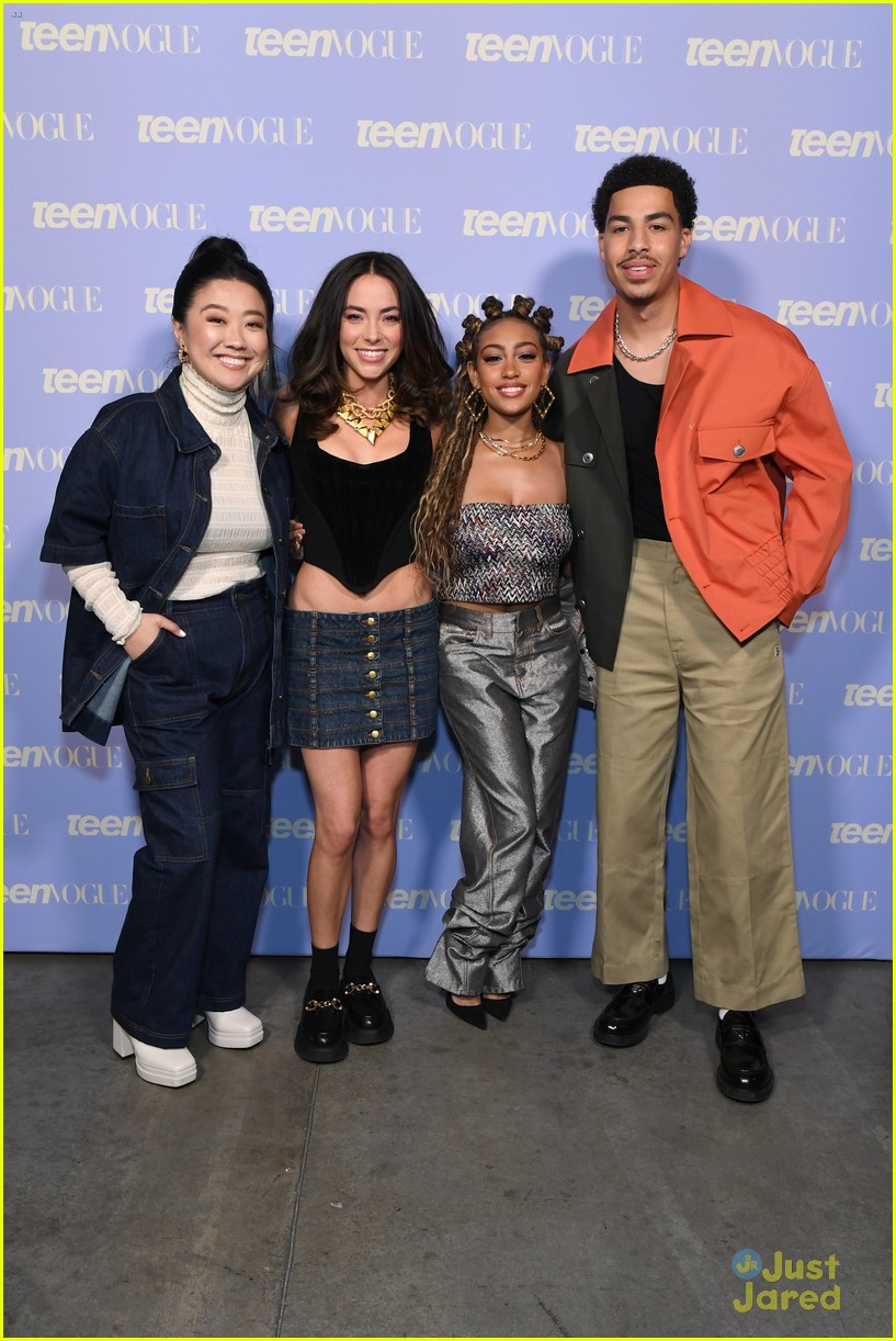 Sabrina Carpenter, Xochitl Gomez, Lexi Underwood & More Attend Teen Vogue Summit