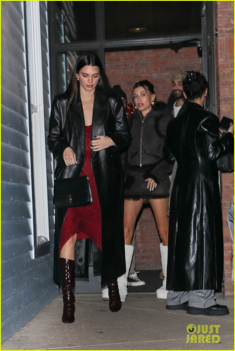 Kendall Jenner & More Celebs Join the Biebers for Pre-New Year's Weekend Dinner in Aspen