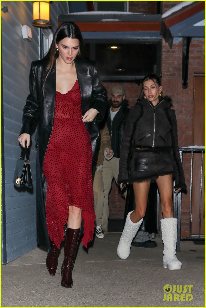 Kendall Jenner & More Celebs Join the Biebers for Pre-New Year's Weekend Dinner in Aspen