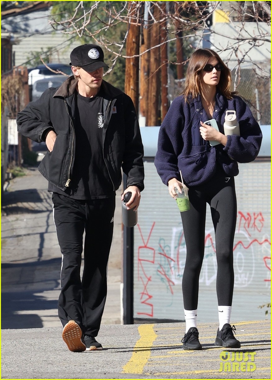 Austin Butler Goes for Juice Run with Girlfriend Kaia Gerber