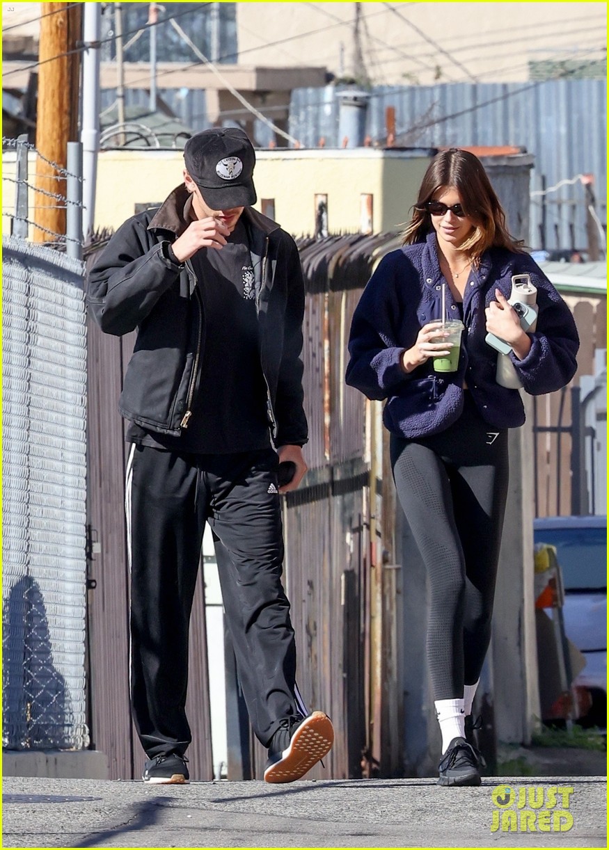 Austin Butler Goes for Juice Run with Girlfriend Kaia Gerber
