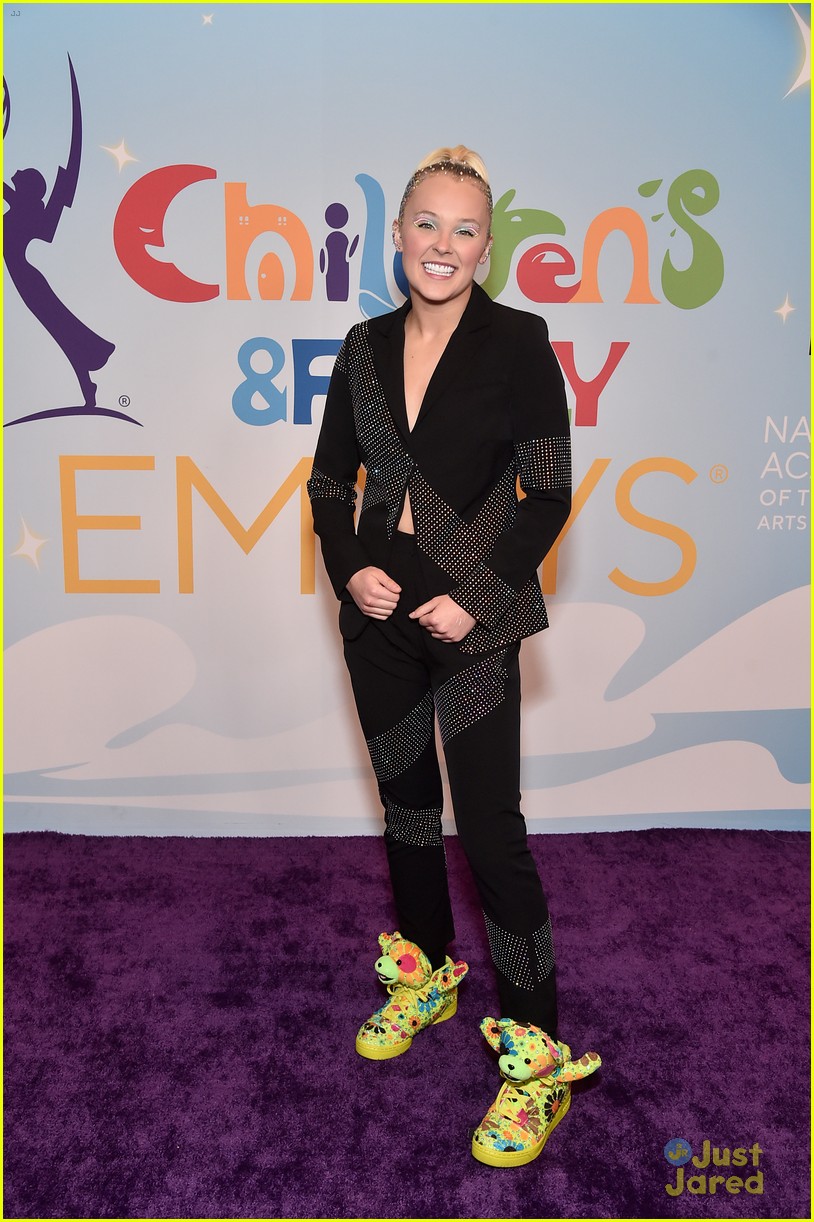 JoJo Siwa Hosts Night 1 of First Ever Children's & Family Emmy Awards