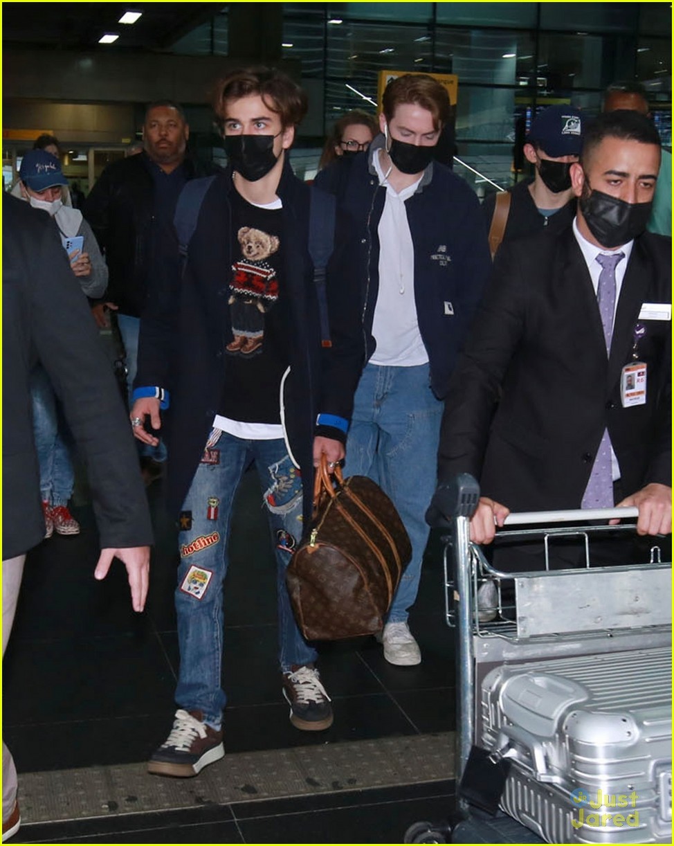 Kit Connor Arrives In Brazil After 'Heartstopper' Mom Olivia Colman Says She's Proud of Him After Coming Out