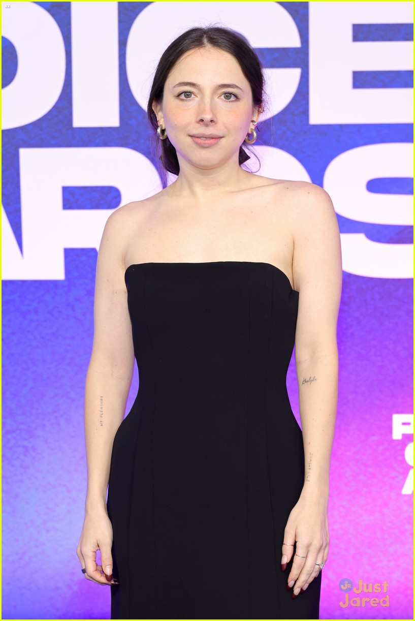 Noah Schnapp Wins Male TV Star at People's Choice Awards 2022!