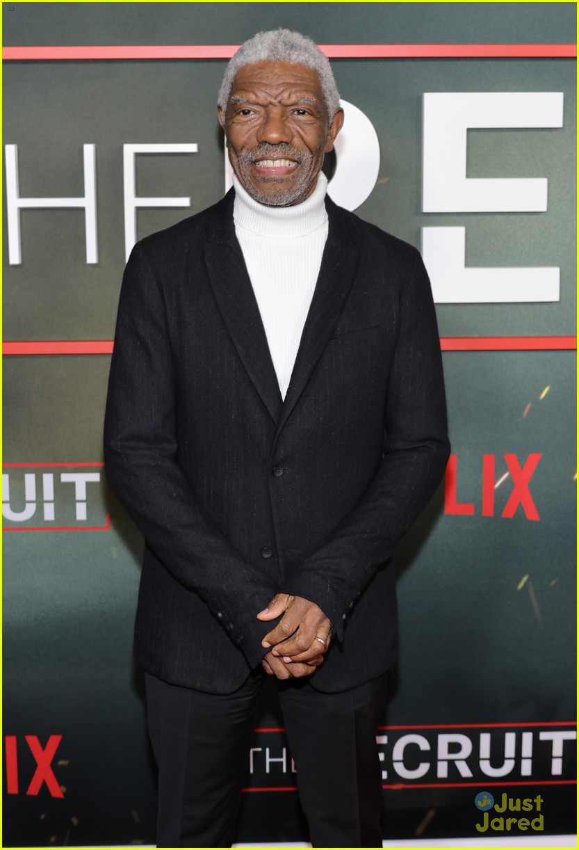 Noah Centineo Gets Support from 'The Fosters' Mom Sherri Saum at 'The Recruit' Premiere!