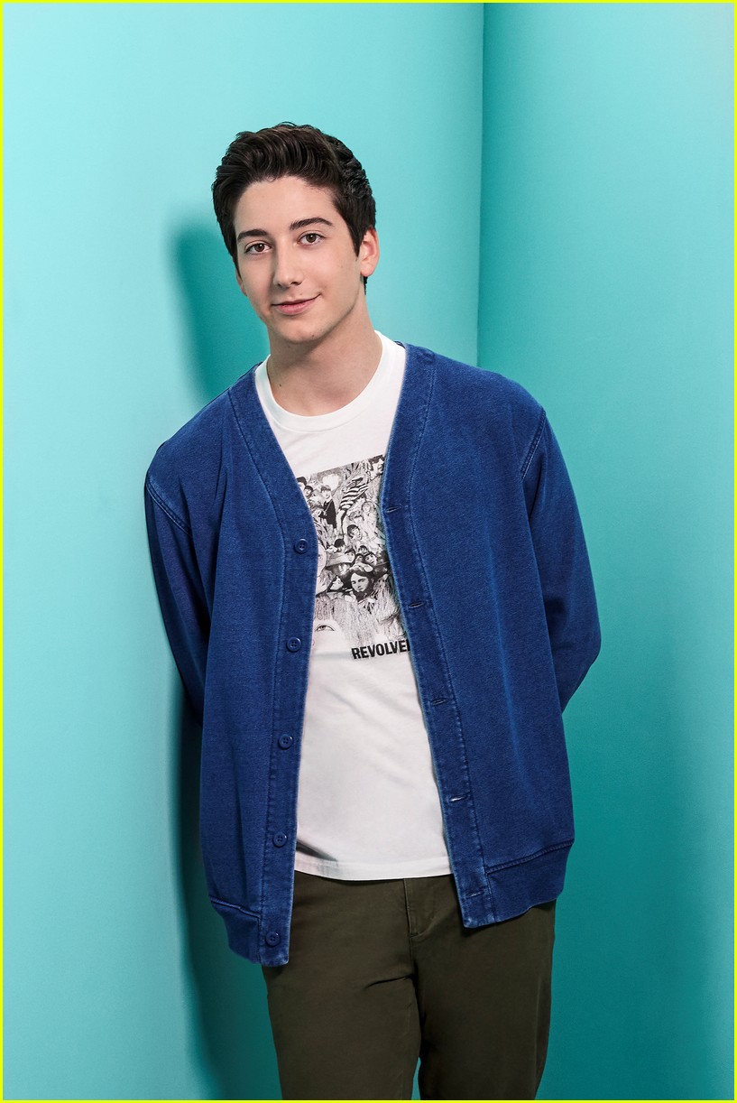 New Photos Revealed for Peyton Elizabeth Lee & Milo Manheim's Upcoming Movie 'Prom Pact'